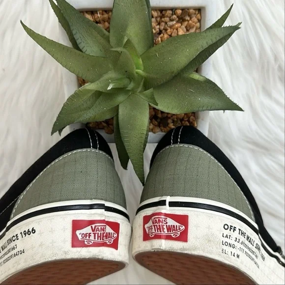 VAN’S | Men’s Classic Slip-On 66 Supply Sneakers |Vetiver Black Green | Size 8.5 - Picture 7 of 13